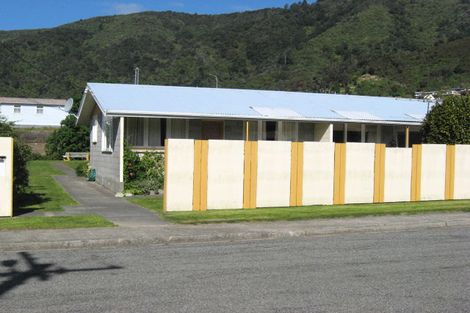 Photo of property in 6 Market Street, Picton, 7220