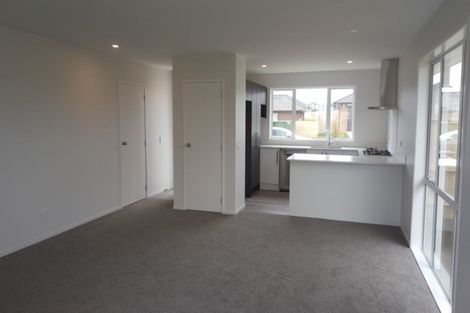 Photo of property in 16 Perla Road, Pukekohe, 2120