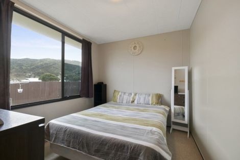 Photo of property in 29 Grimsby Grove, Wainuiomata, Lower Hutt, 5014