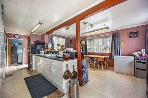 Photo of property in 28 Tiroiti Grove, Stokes Valley, Lower Hutt, 5019