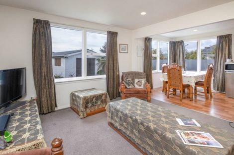 Photo of property in 45 Farquhars Road, Redwood, Christchurch, 8051