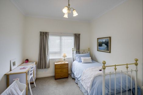 Photo of property in 125 Thompson Road, Bluff Hill, Napier, 4110