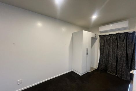 Photo of property in 1/4313 Great North Road, Glendene, Auckland, 0602