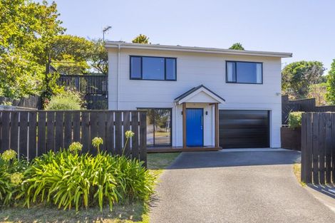 Photo of property in 69 Golf Road, Paraparaumu Beach, Paraparaumu, 5032