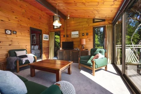 Photo of property in 88 Motuhara Road, Plimmerton, Porirua, 5026