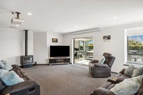 Photo of property in 125 Realm Drive, Paraparaumu, 5032