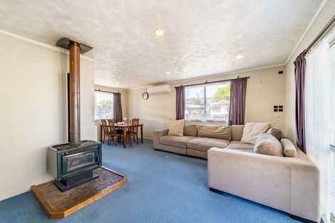 Photo of property in 47 Hartford Crescent, Totara Park, Upper Hutt, 5018