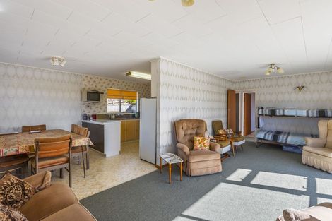 Photo of property in 50 Queens Road, Waikanae Beach, Waikanae, 5036