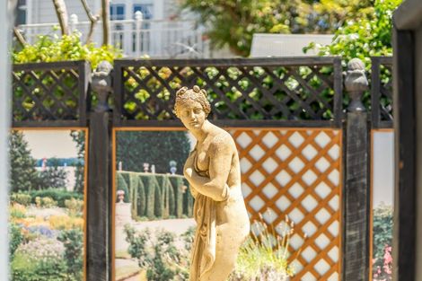 Photo of property in 24 Hobson Street, Thorndon, Wellington, 6011