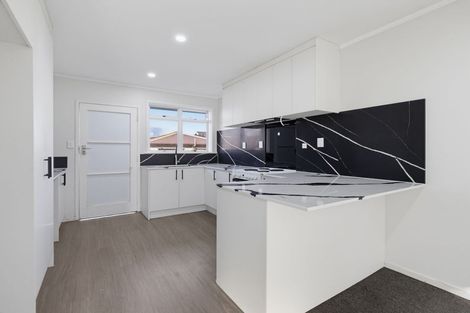 Photo of property in 2/24a Vine Street, Mangere East, Auckland, 2024