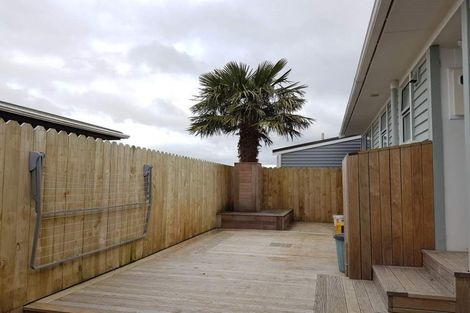 Photo of property in 129 Riverpark Crescent, Henderson, Auckland, 0610