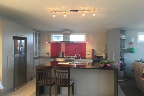 Photo of property in 58 Tamworth Crescent, Newlands, Wellington, 6037