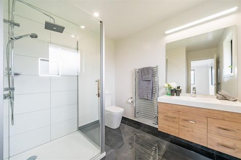 Photo of property in 37 Buddle Road, Wallaceville, Upper Hutt, 5018