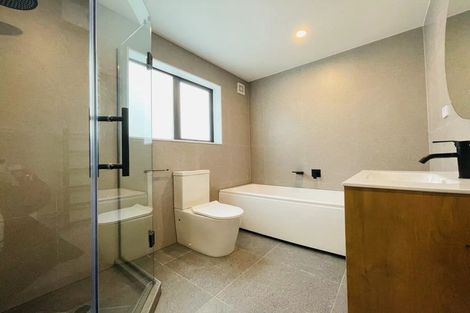 Photo of property in 1b Tui Glen Road, Birkenhead, Auckland, 0626