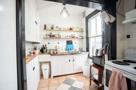 Photo of property in 35 Waldegrave Street, Palmerston North, 4410