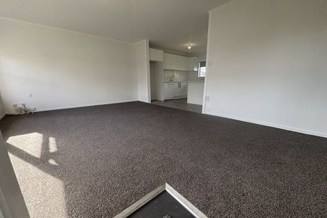 Photo of property in 2/58 Rimu Street, New Lynn, Auckland, 0600