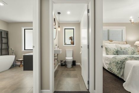 Photo of property in 10 Benmore Crescent, Pyes Pa, Tauranga, 3112