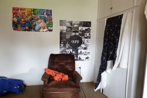 Photo of property in 203 Bridge Street, Eltham, 4322