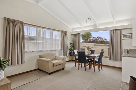 Photo of property in 28 Estuary Crescent, Fairfield, Dunedin, 9018