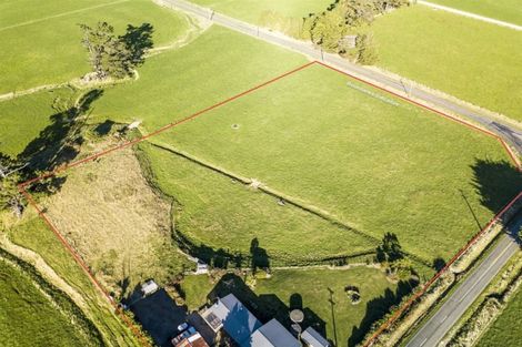 Photo of property in 576 Nireaha Road, Eketahuna, 4994