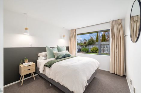 Photo of property in 32 Hussey Road, Harewood, Christchurch, 8051