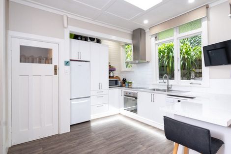 Photo of property in 4 Guys Hill Road, Hospital Hill, Napier, 4110