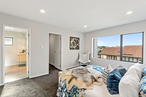 Photo of property in 24b Poinsettia Place, Henderson, Auckland, 0610