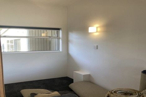 Photo of property in 52 Cascades Road, Pakuranga Heights, Auckland, 2010