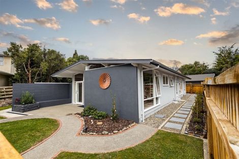 Photo of property in 8 Woodstock Place, Hokowhitu, Palmerston North, 4410