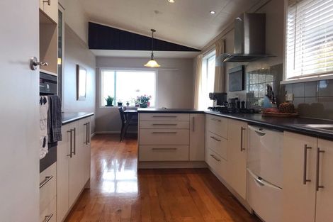 Photo of property in 29 Harbour View Road, Harbour View, Lower Hutt, 5010