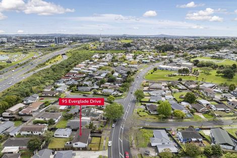 Photo of property in 95 Everglade Drive, Totara Heights, Auckland, 2105