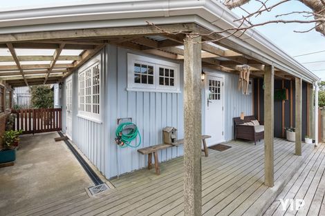 Photo of property in 20a Chapman Street, Newlands, Wellington, 6037