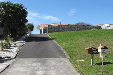 Photo of property in 18 Downing Place, Welcome Bay, Tauranga, 3112