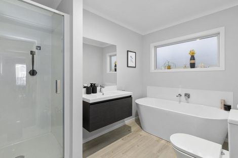 Photo of property in 157 Waipounamu Drive, Kelson, Lower Hutt, 5010