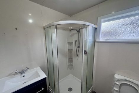 Photo of property in 33 Wellington Road, Wainuiomata, Lower Hutt, 5014