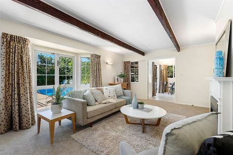 Photo of property in 2 Fitzpatrick Place, Chatswood, Auckland, 0626