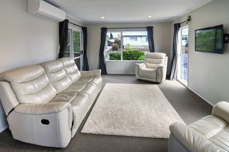 Photo of property in 9 Alton Grove, Masterton, 5810