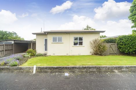 Photo of property in 1 Cremorne Avenue, Hokowhitu, Palmerston North, 4410