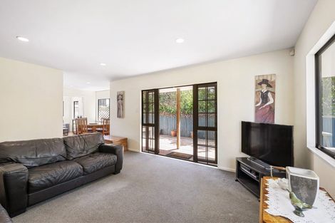 Photo of property in 29a Severn Street, Island Bay, Wellington, 6023