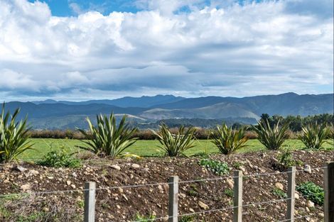 Photo of property in 3 Nicholson Road, Clareville, Carterton, 5791