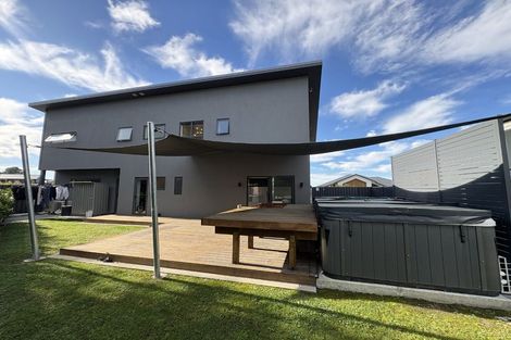 Photo of property in 89 Oak Road, Poraiti, Napier, 4112
