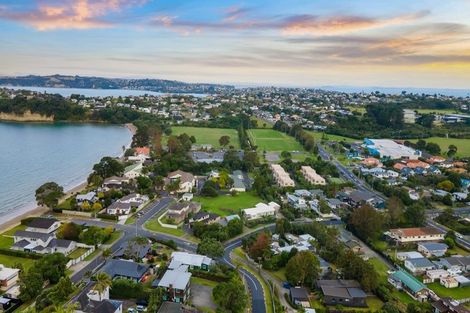 Photo of property in 2 Claude Road, Stanmore Bay, Whangaparaoa, 0932