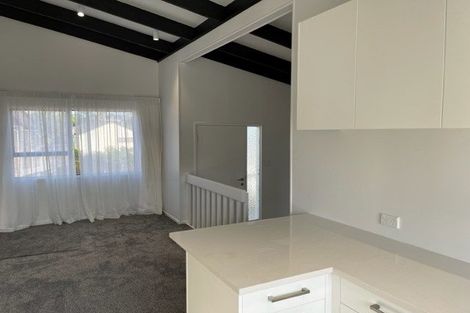 Photo of property in 6 Andros Place, Unsworth Heights, Auckland, 0632