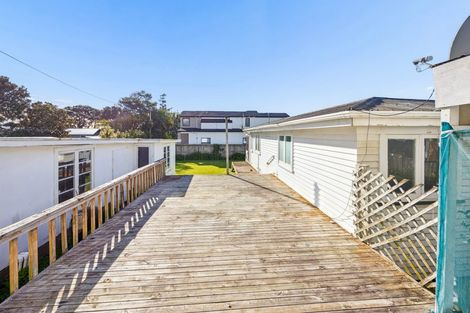 Photo of property in 50 Taylor Road, Mangere Bridge, Auckland, 2022