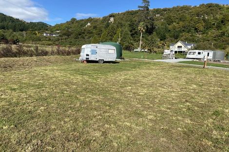 Photo of property in 52 Matenga Road, Ligar Bay, Takaka, 7183