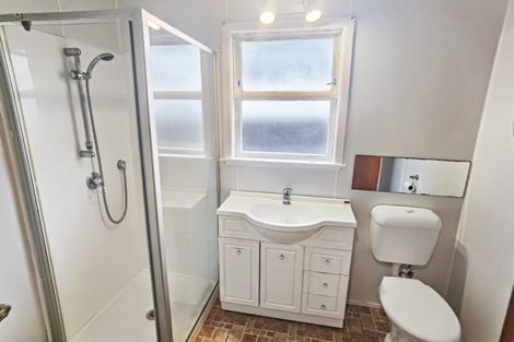 Photo of property in 50 Mcfadzean Drive, Blockhouse Bay, Auckland, 0600
