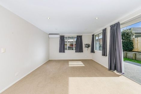 Photo of property in 15 Karika Place, Massey, Auckland, 0614