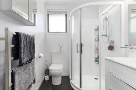 Photo of property in Waterview Estate, 6/4 Greystone Place, Omokoroa, 3114