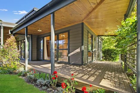 Photo of property in 38 Gemini Place, Kawaha Point, Rotorua, 3010