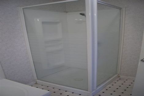 Photo of property in 17 Mcfetridge Place, Hillcrest, Auckland, 0627